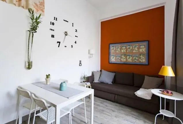 阿尔巴之家公寓 *